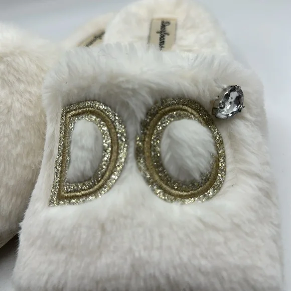 Dearfoams I DO White Fuzzy Bridal Slippers Women's Size Large US 9-10 - Picture 3 of 8